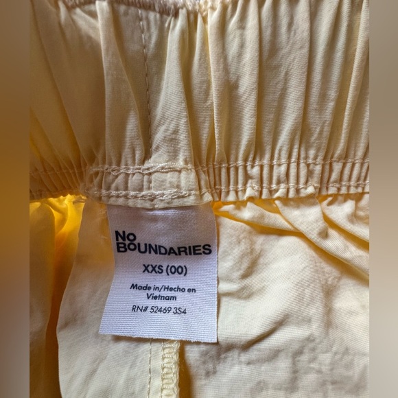 No Boundaries Yellow Cargo Pants - Picture 11 of 12